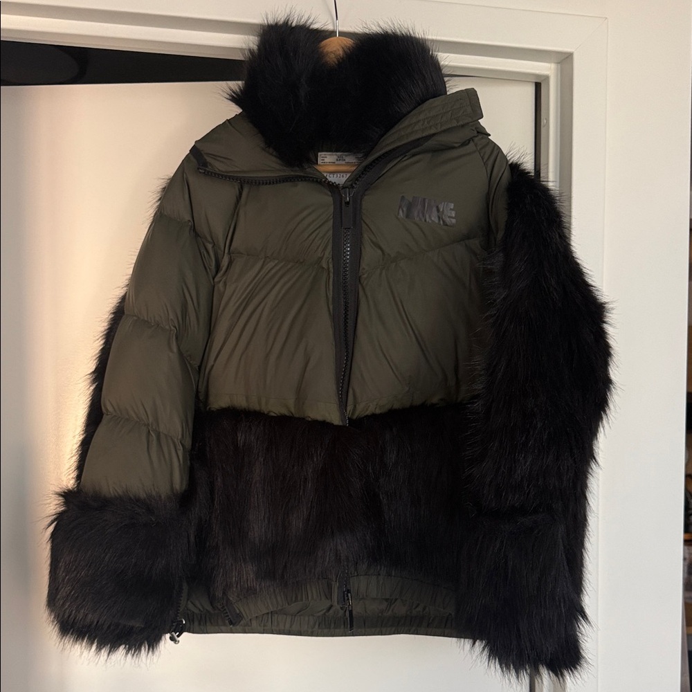 Nike x Sacai Khaki/Black Puffer Coat - small